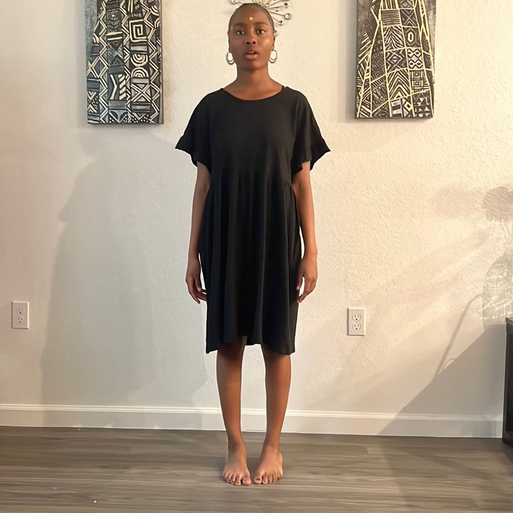 Black Mid Dress M New